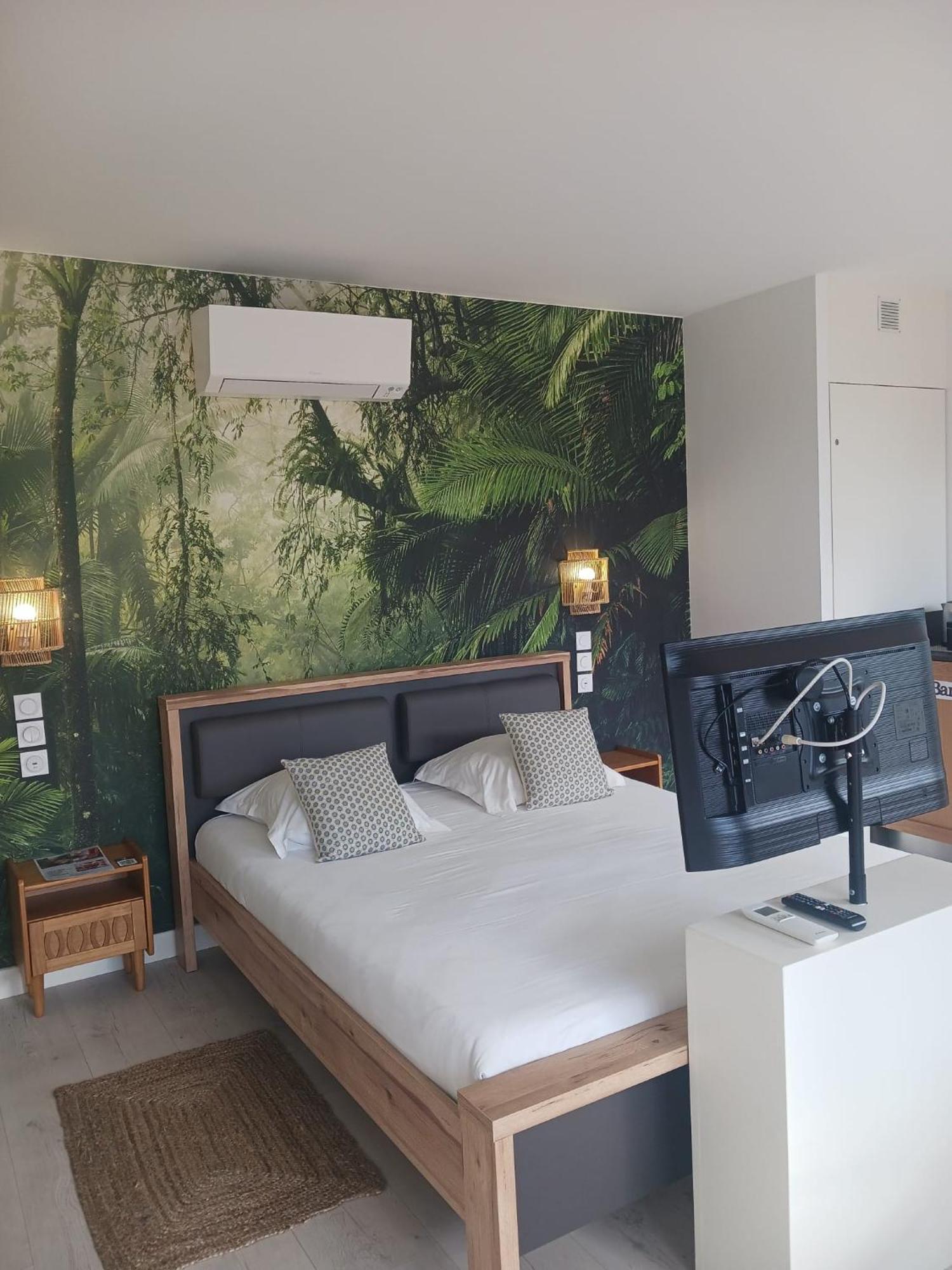 Aracari Hotel Villars-les-Dombes Eksteriør billede