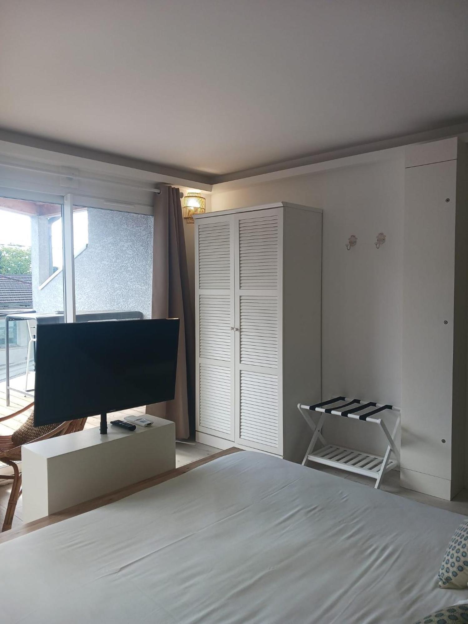 Aracari Hotel Villars-les-Dombes Eksteriør billede