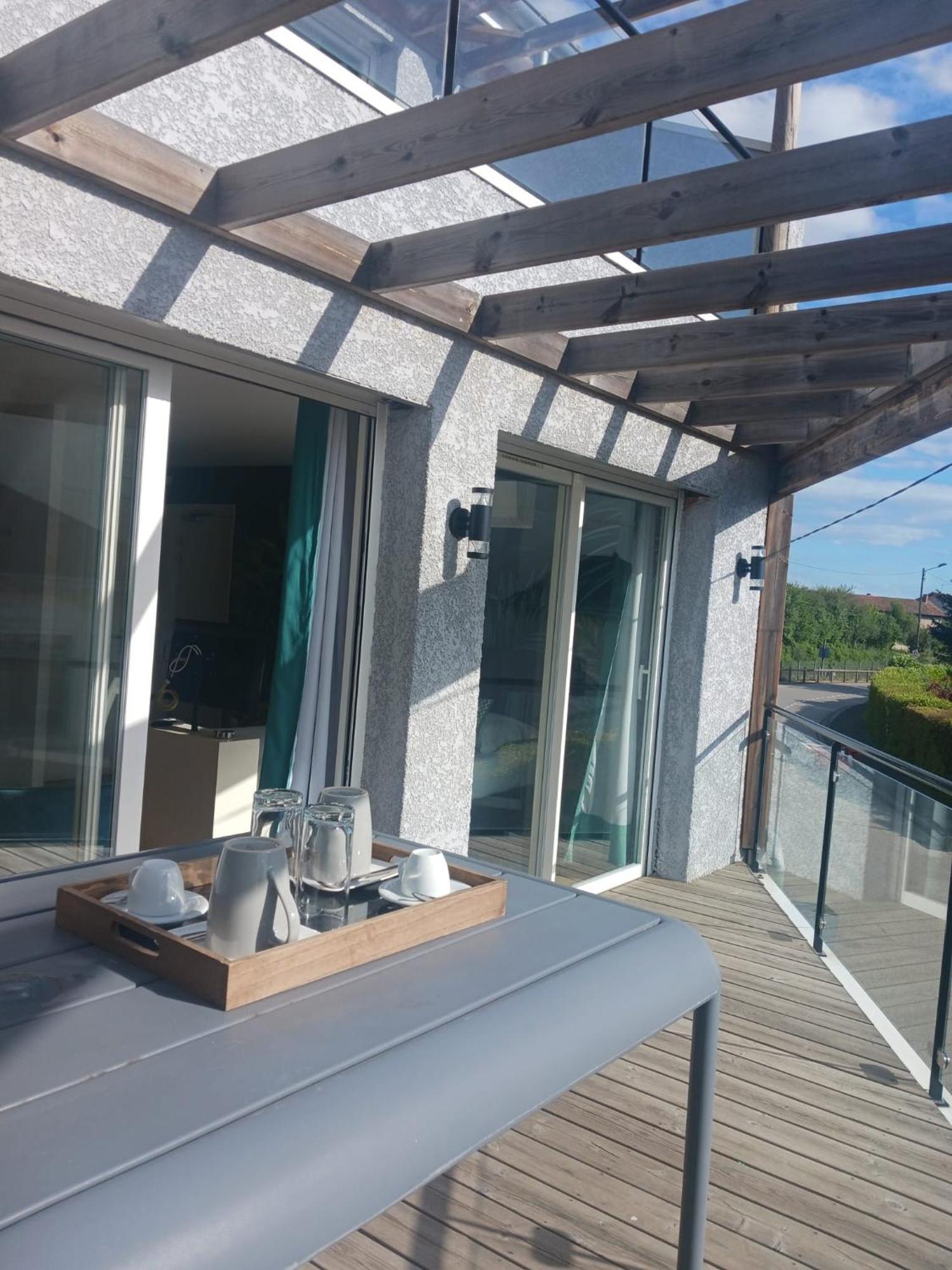 Aracari Hotel Villars-les-Dombes Eksteriør billede